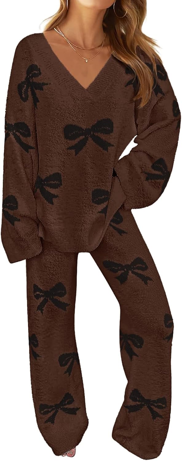 Kalinda Women's Fleece Lounge Set – V-Neckline Top, Wide-Leg Pants & Drawstring Waist