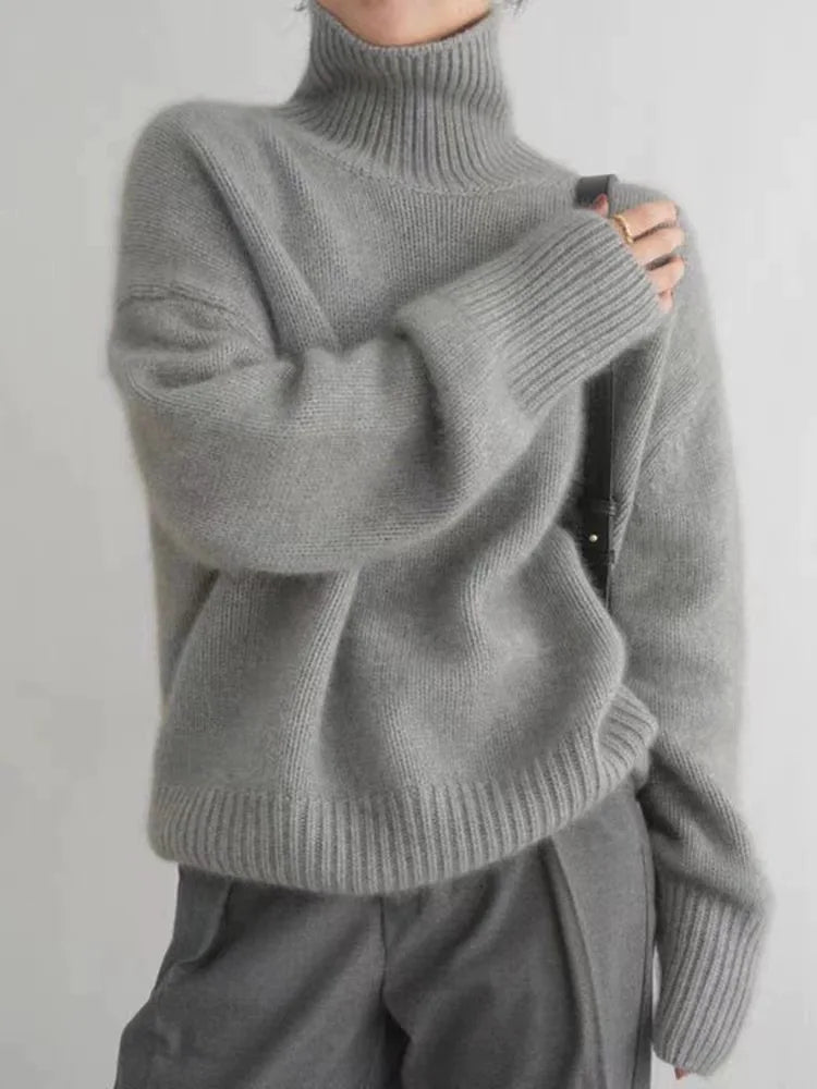 Ciaran Women's Sweater – Gentle Wool Turtleneck, Refined Style for a Chic Winter Look