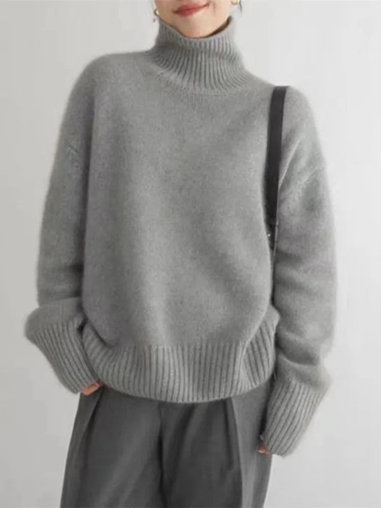 Ciaran Women's Sweater – Gentle Wool Turtleneck, Refined Style for a Chic Winter Look
