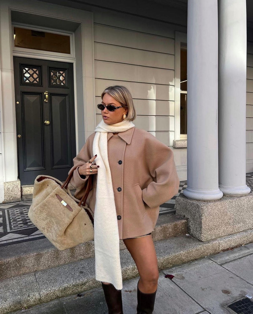 Freyja Women's Coat – Refined, Cozy Oversized Wool Coat for Winter