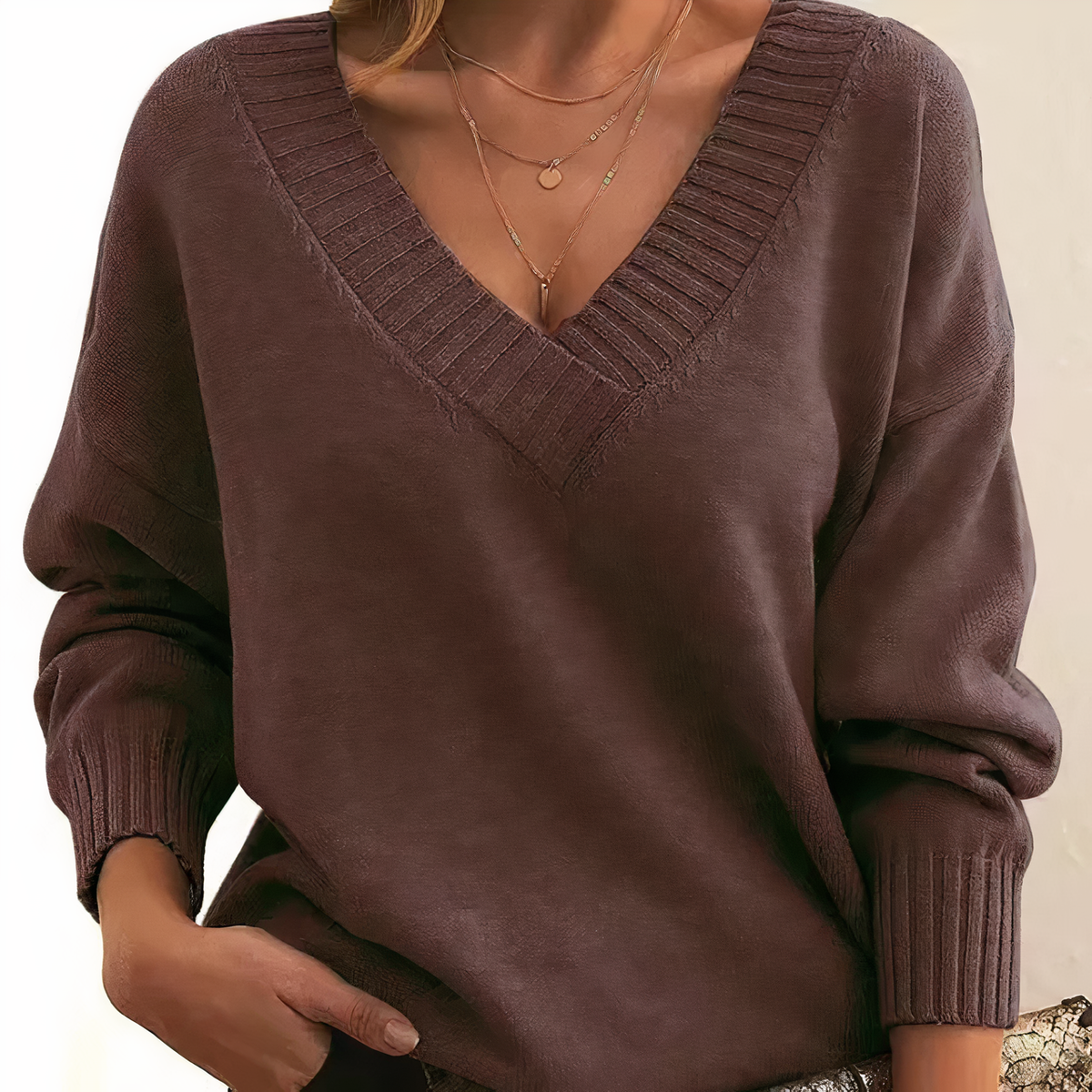 Grishilde Women's V-Neckline Cashmere Sweater – 100% Premium Cashmere in a Gentle, Insulating, Timeless Fit
