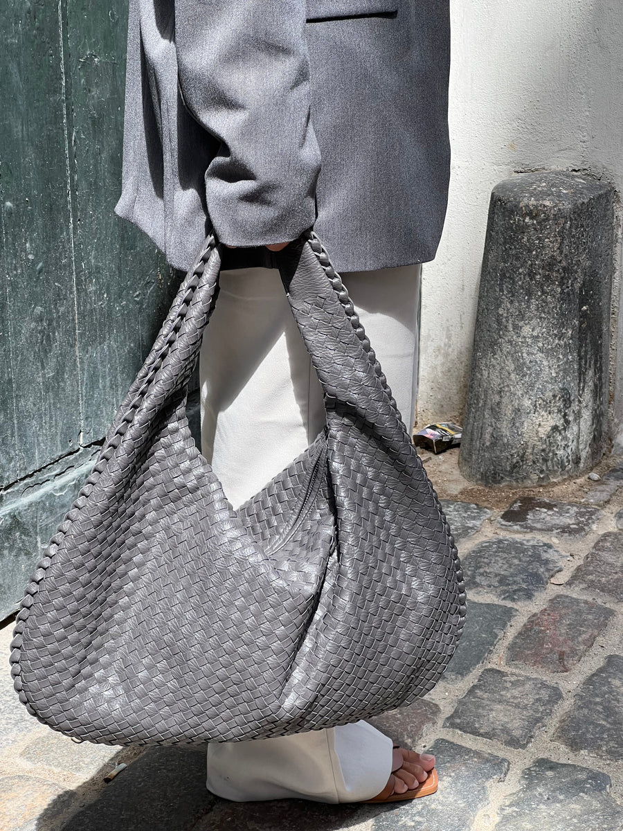 Ulf Braided Handbag for Women – Chic Vegan-Leather Design with Spacious Interior and Zip Fastening