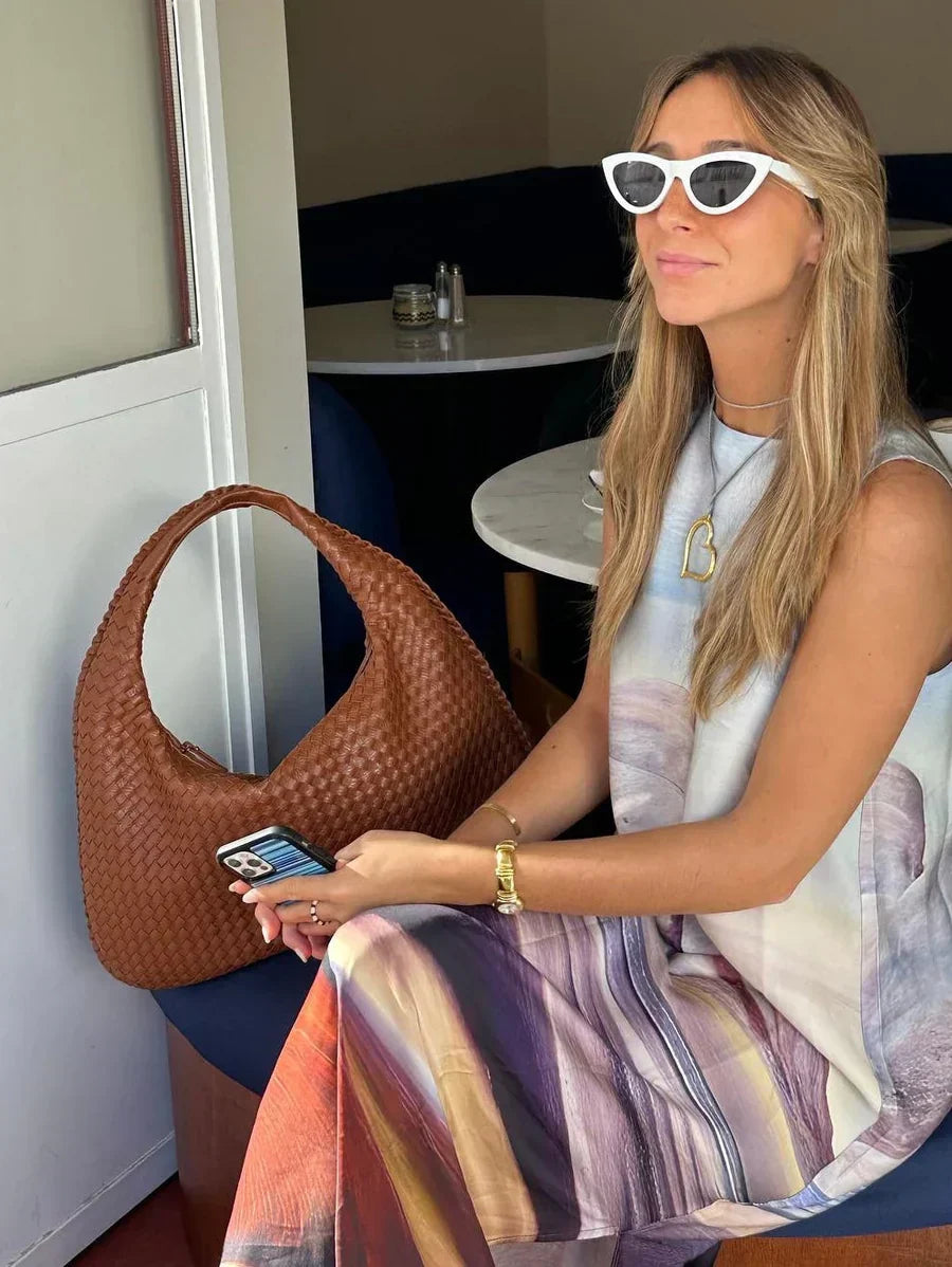 Ulf Braided Handbag for Women – Chic Vegan-Leather Design with Spacious Interior and Zip Fastening