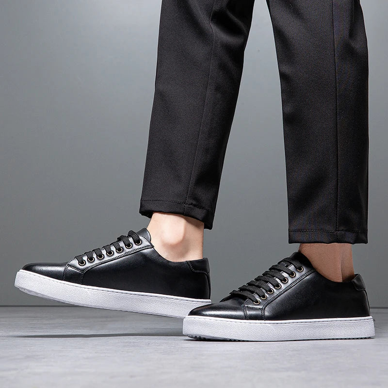 Solveig Men's Leather Sneakers – Sleek Genuine Leather Sneakers with a Cushioned Sole and Timeless Design