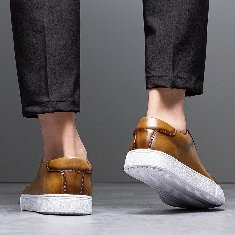 Solveig Men's Leather Sneakers – Sleek Genuine Leather Sneakers with a Cushioned Sole and Timeless Design