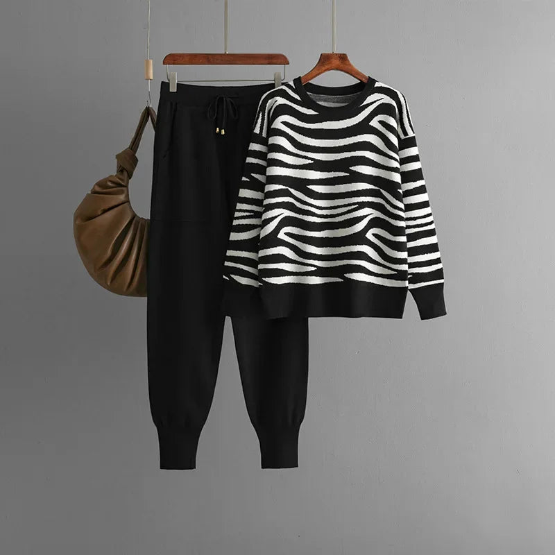 Marisenne Women's Cashmere Set – Chic Zebra-Print Design, Plush & Cozy