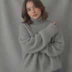 Torvald Women's Oversized Cashmere Turtleneck Sweater – Gentle, Insulating & Sophisticated