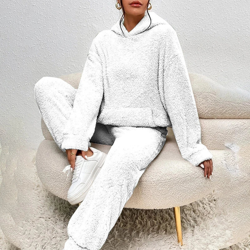 Torvald Women's Set – Gentle Fleece Pajamas with Hood & Relaxed Pants for Winter